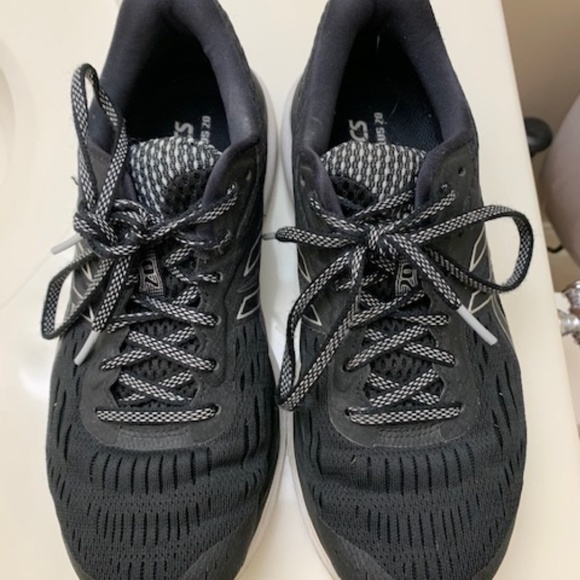 Asics Shoes - Asics Gel Cummulus Running Shoes